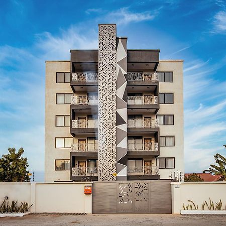 The Avery Apartments At Odomaa Place B, East Airport Accra Buitenkant foto